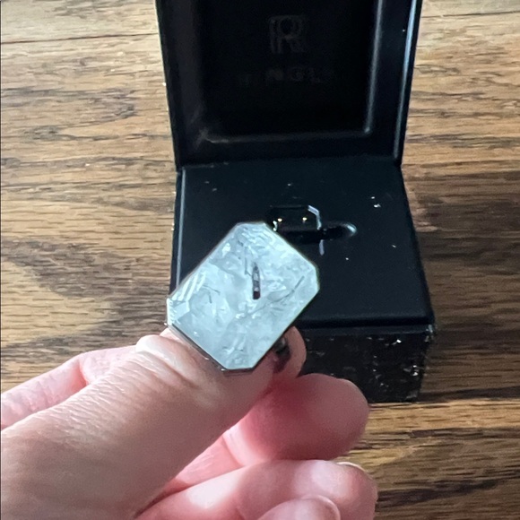 Ringly Quartz Smart Ring - Picture 2 of 4
